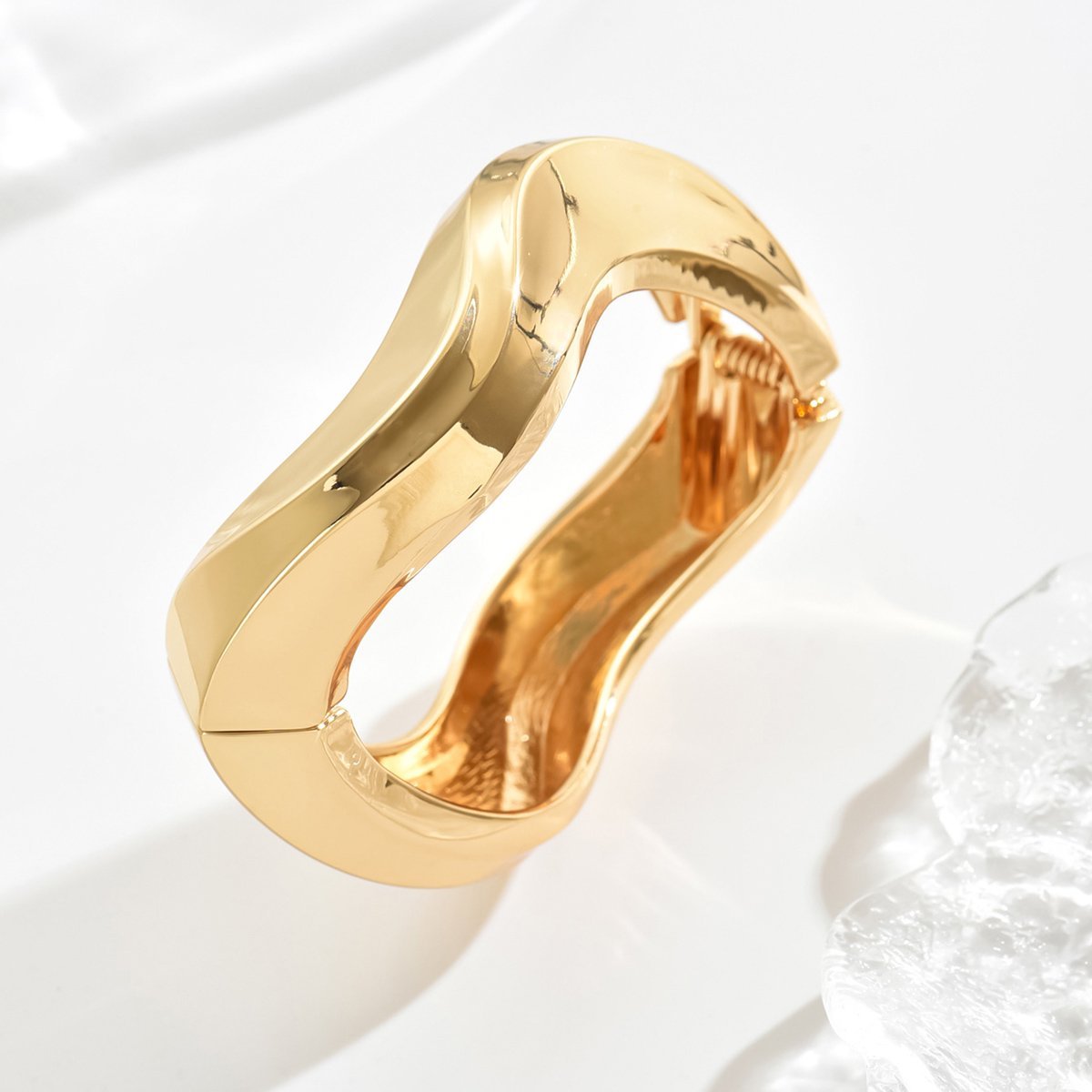 Elegant Sculpted Gold Bracelet Modern Statement Jewelry For Every Occasion